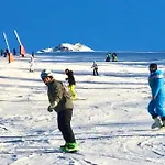 Facing The Sestriere Slopes Daire Borgata Sestriere