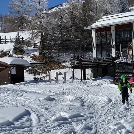 Facing The Sestriere Slopes Daire Borgata Sestriere