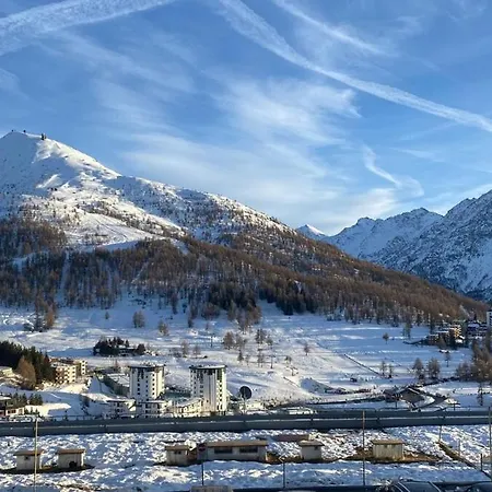 Daire Facing The Sestriere Slopes Borgata Sestriere