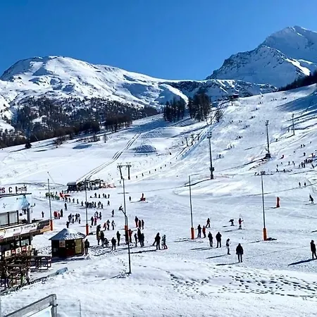 Daire Facing The Sestriere Slopes *