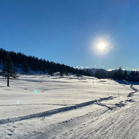 Facing The Sestriere Slopes 公寓