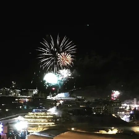 Facing The Sestriere Slopes Daire *