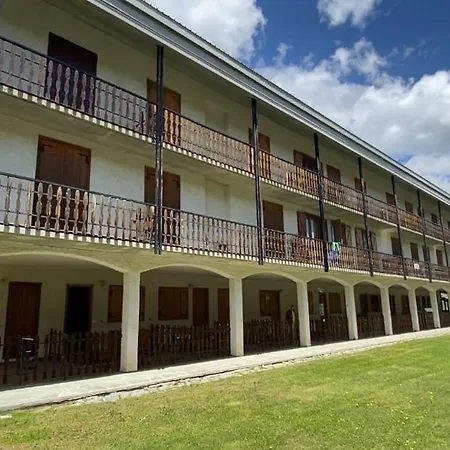 Daire Facing The Sestriere Slopes