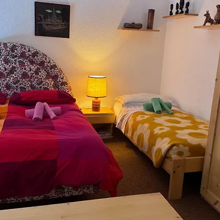 Facing The Sestriere Slopes Daire *