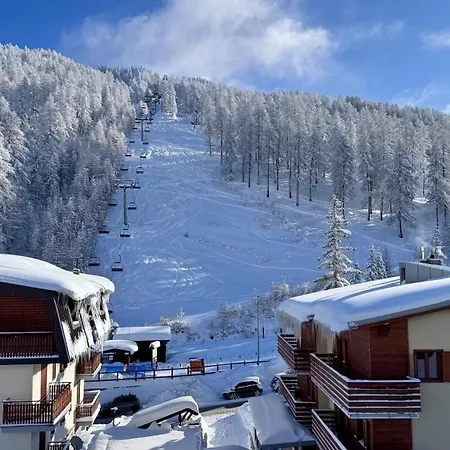 Facing The Sestriere Slopes Daire Borgata Sestriere