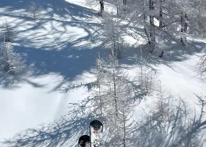 Facing The Sestriere Slopes 公寓