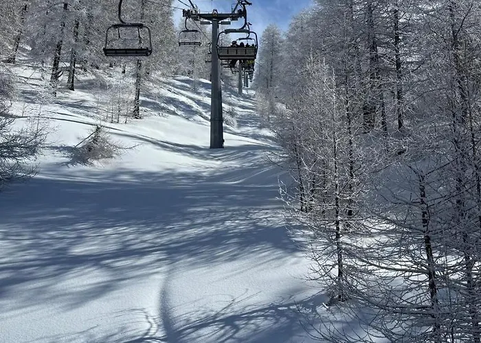 Facing The Sestriere Slopes * 博格塔塞斯特雷