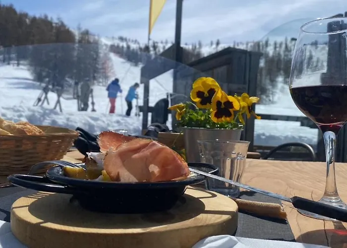 Facing The Sestriere Slopes * 博格塔塞斯特雷