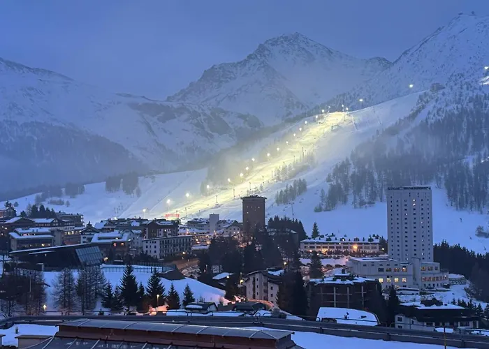 Facing The Sestriere Slopes 博格塔塞斯特雷