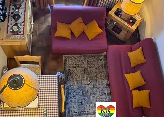 Facing The Sestriere Slopes Daire