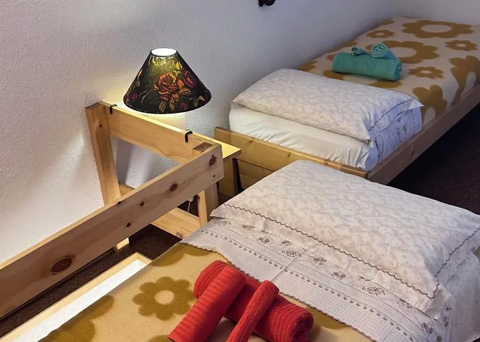 Facing The Sestriere Slopes 公寓